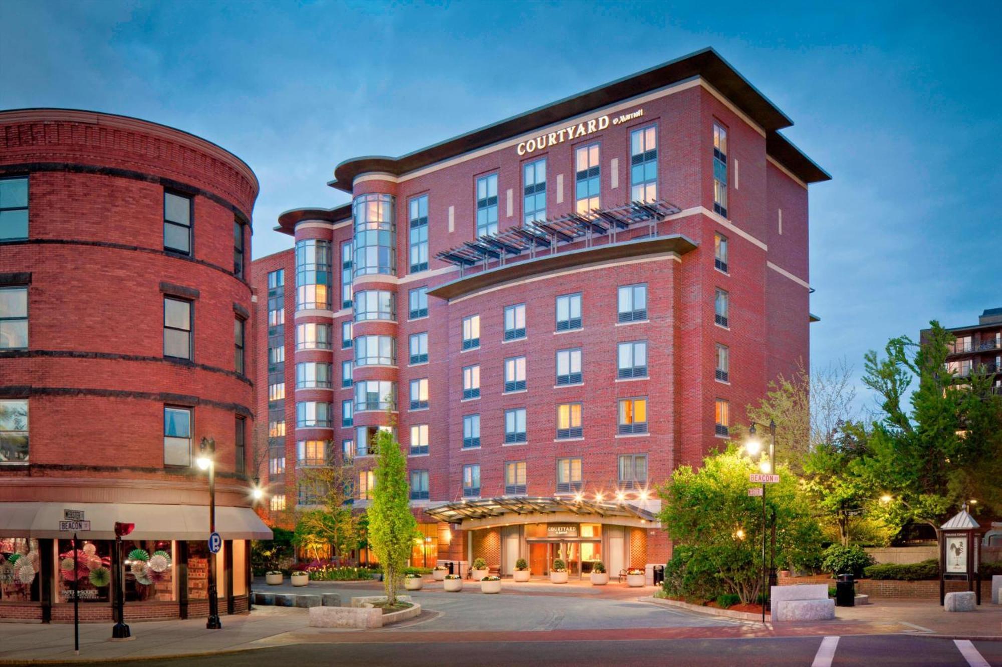 Courtyard By Marriott Boston Brookline Hotel Exterior photo