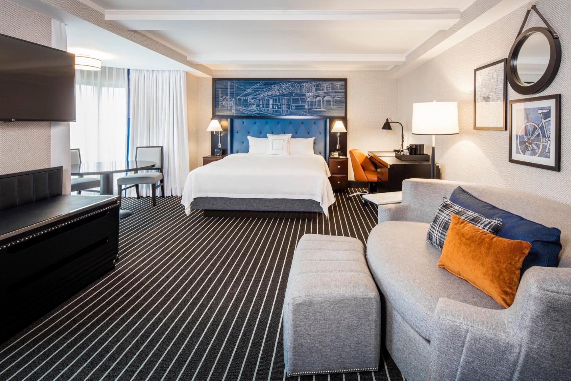Courtyard By Marriott Boston Brookline Hotel Exterior photo